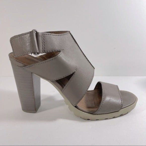 Sacks Fifth Avenue Heels Block Sandals #8 - Picture 1 of 9